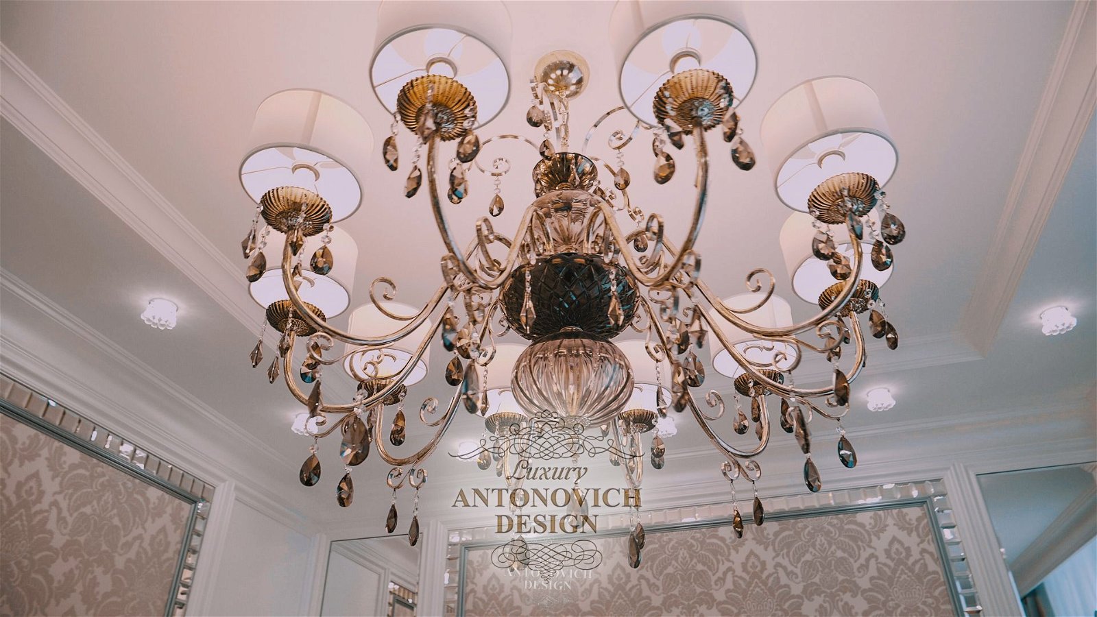 Дизайн интерьера квартиры на Печерске в ЖК Бульвар Фонтанов в г. Киеве разработала студия Antonovych Design.